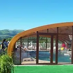Mobil-home Avec Terrasse A Vic-sur-cere, 4 Personnes - Api-1-52-1251 Кемпинг Вик-сюр-Сер