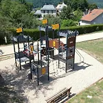 Кемпинг Mobil-home Avec Terrasse A Vic-sur-cere, 4 Personnes - Api-1-52-1251