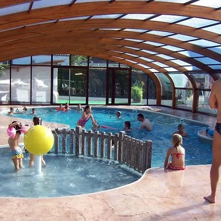 Mobil-home Avec Terrasse A Vic-sur-cere, 4 Personnes - Api-1-52-1251 Campsite Vic-sur-Cere