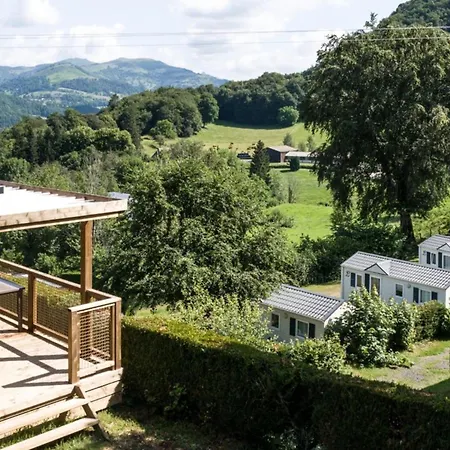 Кемпинг Mobil-home Avec Terrasse A Vic-sur-cere, 4 Personnes - Api-1-52-1251 Вик-сюр-Сер